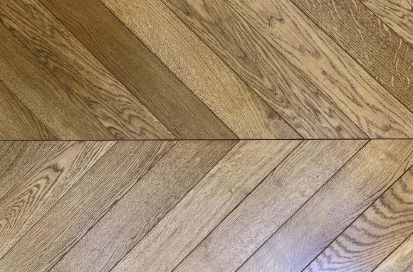 Timberex Dark Walnut & OSMO Matt Hårdvaxolja på Chevron